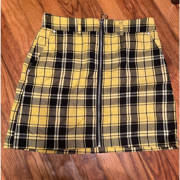 Forever 21 Dresses & Skirts - Forever 21 plaid shirt size small